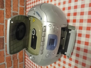 Hordozható rádió kazettás magnó CD lejátszó újszerű! - kép 2