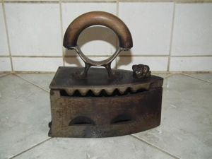 Ritka oroszlánfejes parazsas kolozsvári régi szenes vasaló