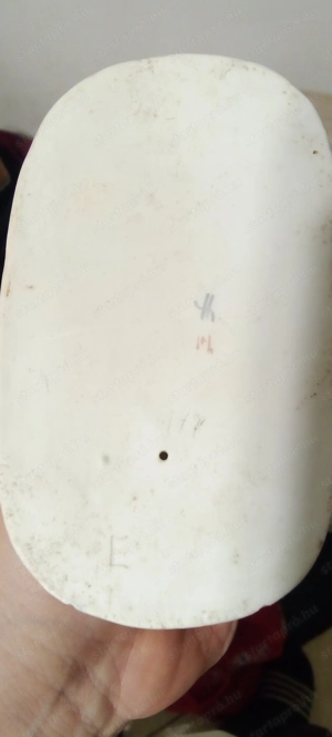 kutya szobor porcellán