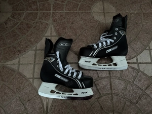 36 es Bauer Supereme hokikorcsolya 36 os Bauer korcsolya 16.000 Ft