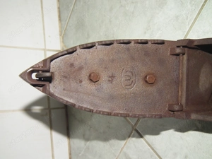 Ritka oroszlánfejes parazsas kolozsvári régi szenes vasaló - kép 10