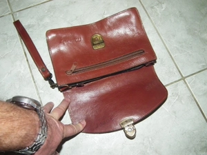 Újszerű Monarchy valódi bőrtáska bőr táska autóstáska autós kis táska - kép 10