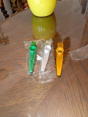 fém kazoo nagyszerű hangzást és szórakoztató játékot kínál.  3500ft db arany ezüst és zöld személyes