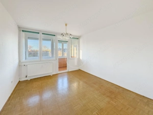 Pillangó parkban csendes, világos, emeleti, tehermentes lakás eladó! - kép 3