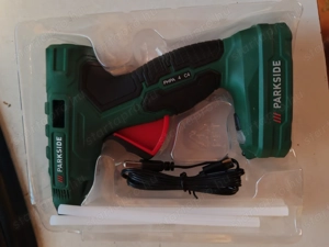 Parkside akkus ragasztópisztoly 6db ragasztó ruddal - kép 2