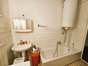 Kunbaja, tágas családi otthon nagy telekkel eladó! - kép 9