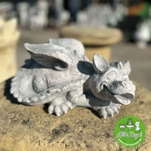 Kis alvó sárkány szobor - kép 2