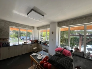 Szigethalmon felújított 4+ 2 szobás családiház 746 nm telekkel - kép 12