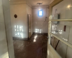 Kiskunhalas központban 6 szobás felújítandó ház garázzsal, nagy lehetőségekkel! - kép 11