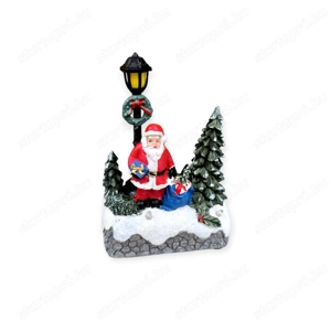 Karácsonyi falu LED utcasarok Télapó figurával, 8 5 13 cm