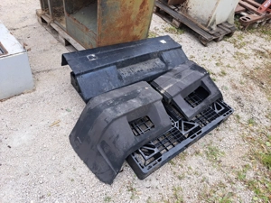 Eladó Ikarus gyári első műanyag lökhárító - kép 6