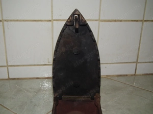 Szép régi parazsas szenes vasaló nr.1 - kép 5