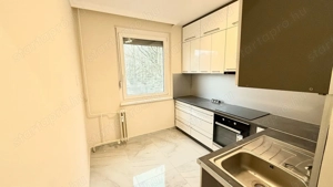 Örökösföldön 53 nm-es 3 szobás erkélyes 2. emeleti igényes felújított azonnal költözhető lakás eladó - kép 2