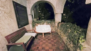 Kíváló adottság, kert, terasz, garázs, belső 2 szintes lakás eladó!