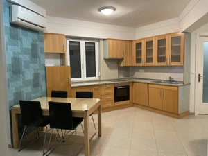 A Deák térnél panorámás nagy teraszos lakás kiadó! - kép 3