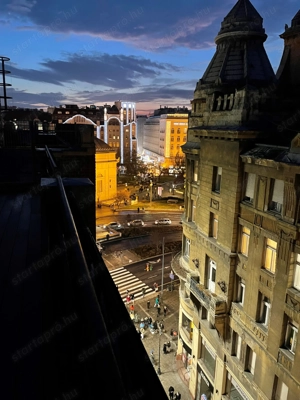 A Deák térnél panorámás nagy teraszos lakás kiadó! - kép 13