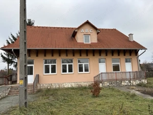 Eladó sokoldalú üzlethelyiség, mely akár családi házzá is alakítható! - kép 14