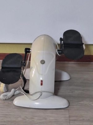  Eladó tréner mozgatja a lábat  és kezet elektromos    - kép 2