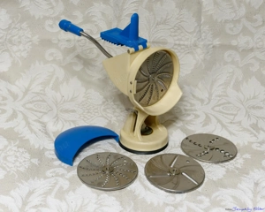 Kézi hajtású, tapadókorongos, tárcsás, konyhai szeletelő, eladó