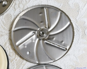 Kézi hajtású, tapadókorongos, tárcsás, konyhai szeletelő, eladó - kép 5