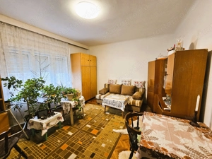 Kömpöc központjában 3 szobás családi ház eladó   M5-ös közelében! - kép 3