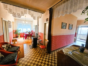 Kömpöc központjában 3 szobás családi ház eladó   M5-ös közelében! - kép 9