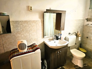 Kömpöc központjában 3 szobás családi ház eladó   M5-ös közelében! - kép 11