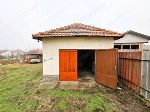 Kömpöc központjában 3 szobás családi ház eladó   M5-ös közelében! - kép 15