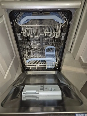 Eladó használatból kivett , lakásfelújítás miatt egy Indesit DSG573 S Mosogatógép