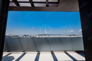 Corvin sétányon panorámás, nagy teraszos,  lakás kiadó!