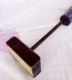 Vízhordó lányok. Bennszülött, törzsi szobor sorozat Indonéziából. Eredeti kézműves munka. - kép 4