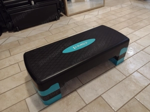 Új HMS AS002 Step lépcső eladó. Ár: 7000 ft 3 Magasság fokozat: 5-10-20 cm, 150 kg terhelhetőség, 67