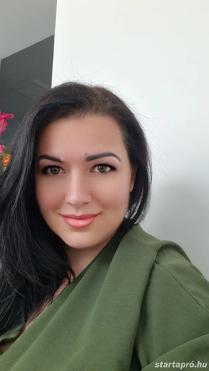 Sziasztok! Reni vagyok. Ha hiányzik az életedből egy kedves mosoly, 