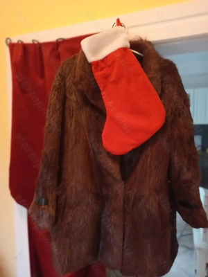 Szép fényes 38-40-es hódbunda 