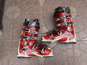 41 es Nordica Speedmachine sícipő 41 es síbakancs 20.000 Ft ért piros