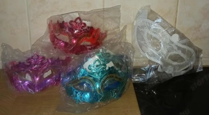 Üzletbezárás miatt Farsangi árukészlet eladó ( jelmez, kiegészítő, stb.) - kép 15