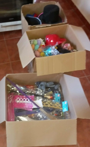 Üzletbezárás miatt Farsangi árukészlet eladó ( jelmez, kiegészítő, stb.) - kép 16