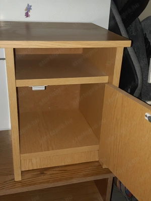 Világos éjjeliszekrény 32x32cm széles - kép 2