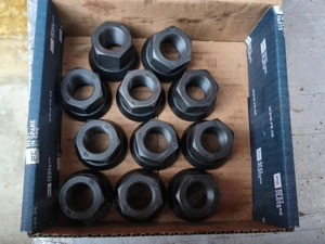 Kerékanya új 7 8'' - 14 UNF kulcsméret 33 teher 11db