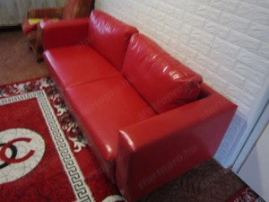 Újszerű Háromszemélyes piros szép fényes műbőr MG ECO BŐR kanapé Valery III * Hódmezővásárhelyen - kép 2