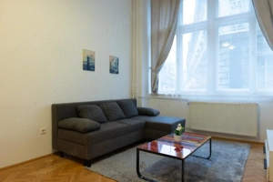 Kiadó világos, 2 szobás lakás Budapest szívében, a Váci utcában - kép 4