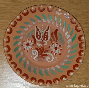 Együttes áron eladó három máztalan, kézzel festett falitányér - kép 5