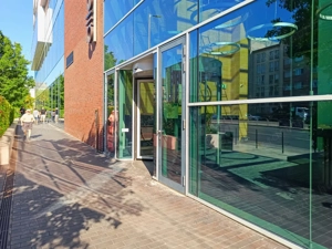 Foglaljon egylégterű irodát nagyobb cégek számára Regus Ujbuda Allee Corner 