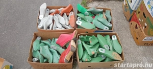 Műanyag kaptafa. - kép 4