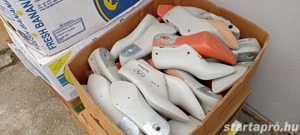 Műanyag kaptafa. - kép 3