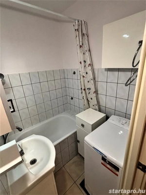 Vásárhelyi úton felújított 47 m2-es 3 emeleti 2 szobás jó elosztású erkélyes - kép 2