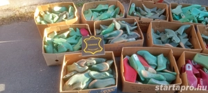 Műanyag kaptafa. - kép 8