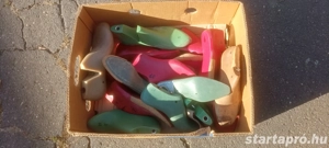 Műanyag kaptafa. - kép 12