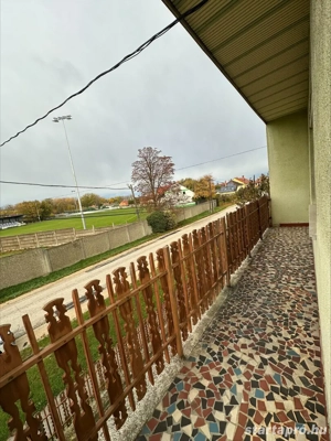 Csornán stabil, tágas családi ház eladó kezelhető méretű udvarral - kép 2