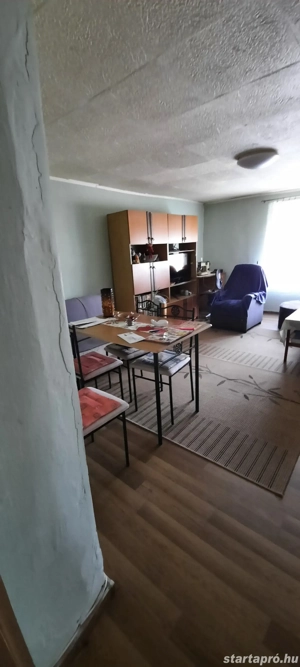 Eladó családi ház - kép 2